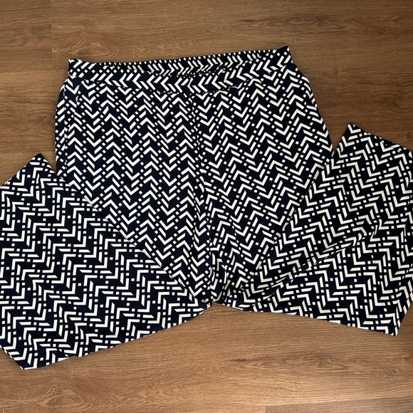 Roz & Ali Navy and White Wide Leg Pants - Picture 1 of 3
